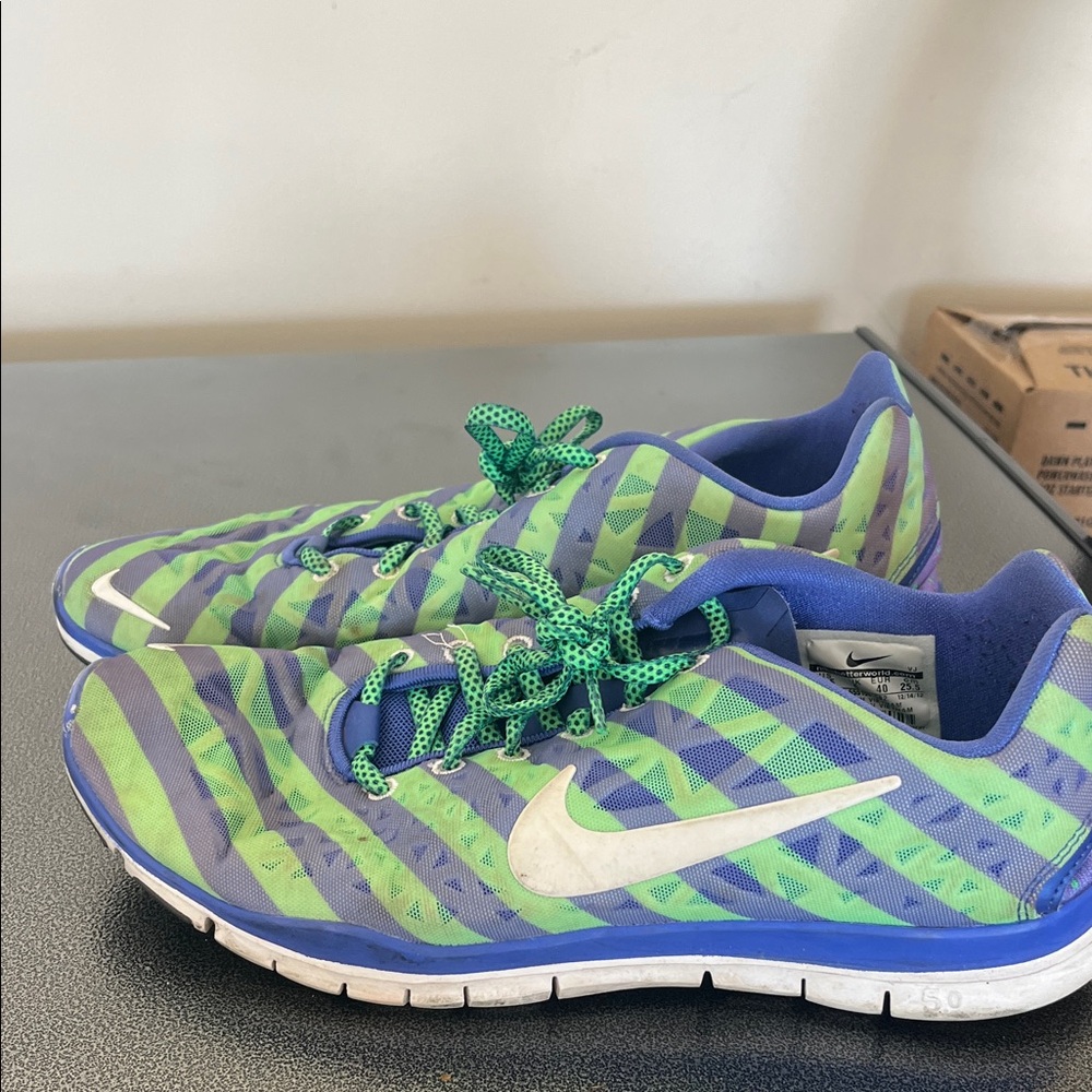 Nike Athletic Shoes in Green and Blue
